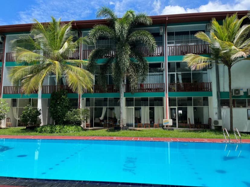 Acme Resort